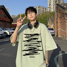 奶绿色