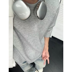 灰色