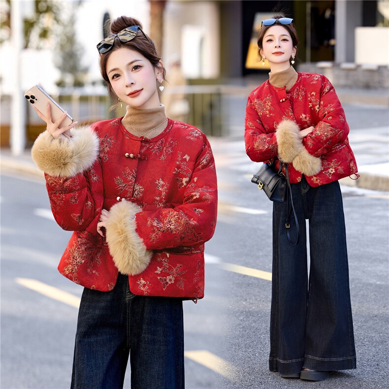 现货。现货。2025年冬季短款真狐狸毛羽绒服,女装羽绒服,艾仟回(原伊仟回)