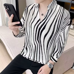V领polo衫男痞帅衬衫短袖夏季冰丝男装2025新款夏装男式七分袖t恤图片
