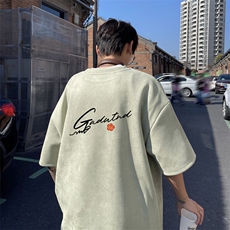 奶绿色