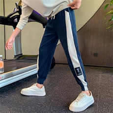 藏青色