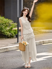 现货现货2026夏季新款轻熟风V领马甲+蕾丝拼接半身裙两件套，女装套装/套裙，伊仟回