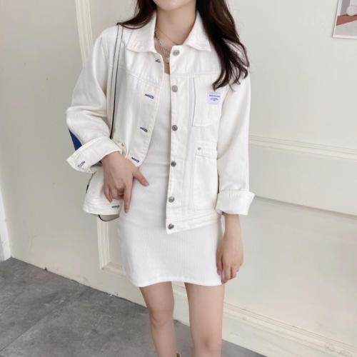 早春薄牛仔小外套搭配款韩系感女生，女装，Lavia芙纳薇娅