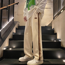 卡其色
