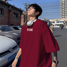 酒红色
