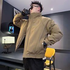 卡其色