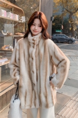 杏色浅咖色皮毛一体外套女冬季仿貂绒麂皮绒2C353--717#P235K358，女装短外套，2C353