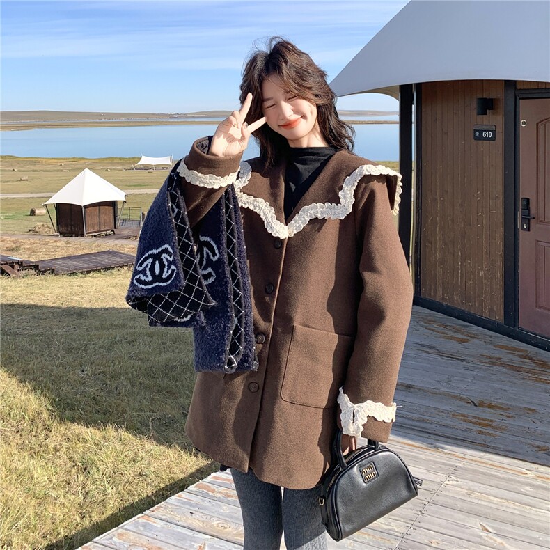 现货：新款设计感拼色花边大翻领咖色羽绒服2C135-8928P275K428,女装羽绒服,2C135