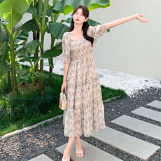 现货新款夏季法式复古气质方领碎花度假宽松高级感长款高腰连衣裙，商品下架区，网红馆