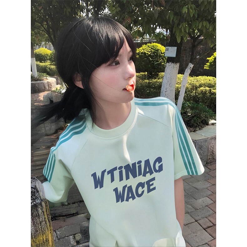 抖音得物品质二开240克宽松纯棉美式潮牌印花三条杠中性风短袖T恤,男装T恤,电商A486