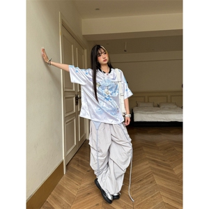 美式复古轻亚卡通少女印花v领球衣2025夏季短袖T恤女宽松条纹上衣图片