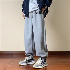 灰色