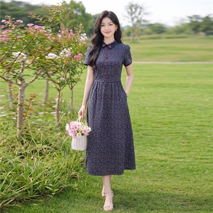 田园风斜领碎花刺绣连衣裙女春夏收腰显瘦中长裙图片