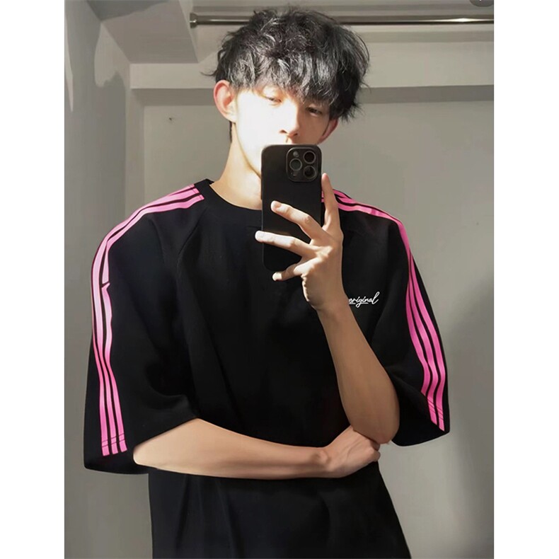 抖音得物品质二开240克宽松纯棉美式潮牌印花三条杠中性风短袖T恤，男装T恤，电商A486