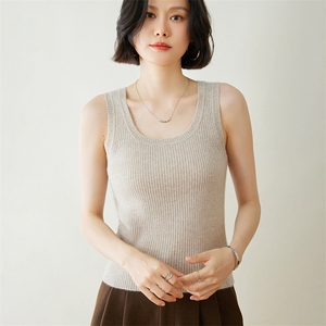 时尚百搭女士抽条吊带背心 简约优雅显瘦针织衫图片
