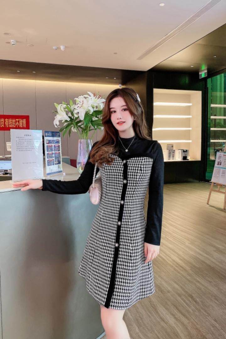 现货、连衣裙、四个码，女装连衣裙，艾丹迪蔓