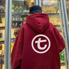 酒红色