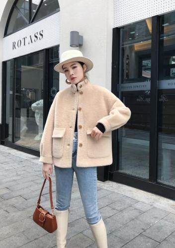 黄金貂简单不挑人，女装，米朵拉