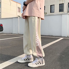 米白色