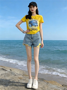潮流休闲时尚运动套装女夏季新款圆领烫钻印花短袖牛仔短裤两件套图片