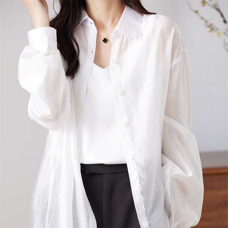 2025年春季百搭长袖翻领直筒型单排多扣纯色防晒衫女衬衫款外套，女装衬衫，亿美羊绒