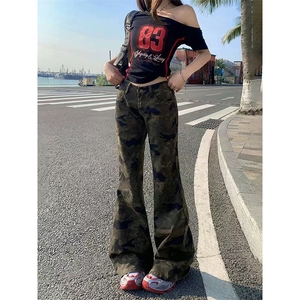 美式迷彩微喇低腰牛仔裤女2025夏季新款复古显瘦不贴腿工装喇叭裤图片