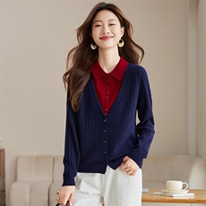 现货2025秋冬方领毛衣女士假两件套头长袖秋冬打底针织衫上衣厚，女装毛呢外套，韩然一族