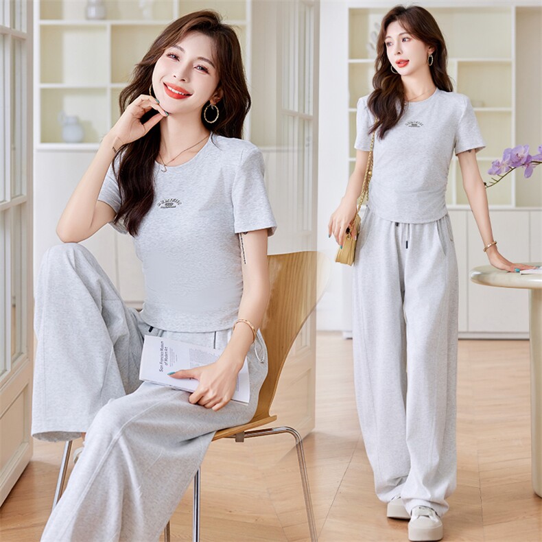 灰色圆领印花短袖套装T恤侧边收腰显瘦上衣宽松阔腿裤休闲两件套，女装T恤，梦懿尔