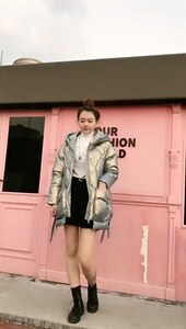 下摆抽绳魔镜色衣图片