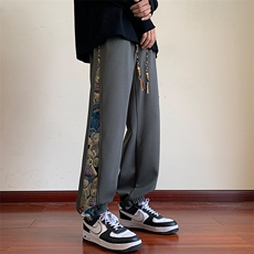 灰色