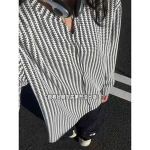 美式高街千鸟格子长袖T恤男女亨利V领英伦雅痞休闲宽松长袖打底衫图片