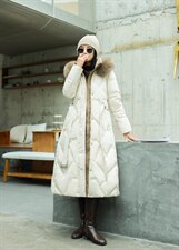 90白鸭绒狐狸毛领，两色四码，其它，伊艺不舍