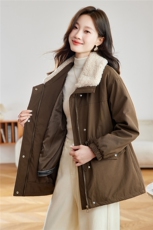 工装风时尚毛绒翻领加绒外套女2025秋冬新款收腰显瘦保暖棉衣棉服，女装派克服，沐七七