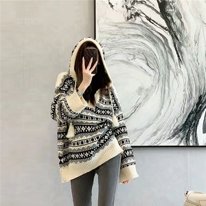 V领条纹针织衫女提花帽衫宽松慵懒风长袖上衣百搭图片