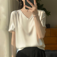 洁白色