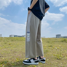 卡其色