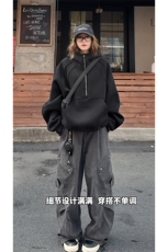 2026秋季半拉链卫衣C7061-TP75118情侣款美式设计感连帽外套，女装短外套，电商A102