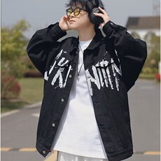 黑色