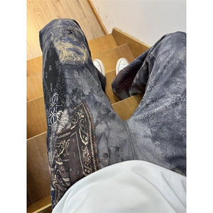 ！数码印花满印糜烂破坏腰果花方巾牛仔裤,深蓝色背心搭配什么裤子好看吗图片