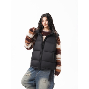 90%绒 新标有报告短款宽松羽绒服马甲上衣 Y981/ P210 现货图片