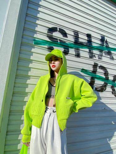 秋装主要以卫衣外套休闲裤为主，女装卫衣/绒衫，酷规则