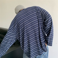 藏青色