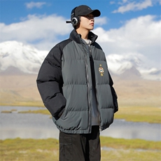 深灰拼接黑袖