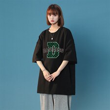 黑色