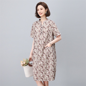 纯棉碎花连衣裙女夏2025新款中年妈妈宽松大码遮肚子显瘦减龄裙子图片