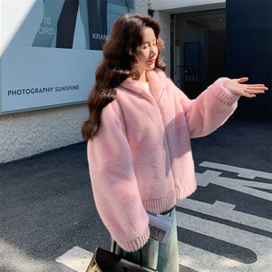 仿羊羔毛外套女皮毛一体秋冬2025新款加厚拼色羊羔绒休闲外套图片