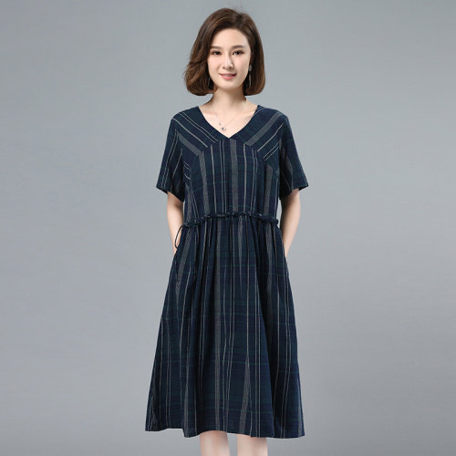 2021夏季新款时尚休闲盘扣抽绳格子连衣裙,女装连衣裙,叶笙衣