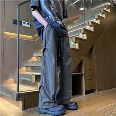 深灰色