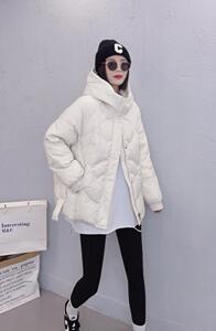2021羽绒服图片